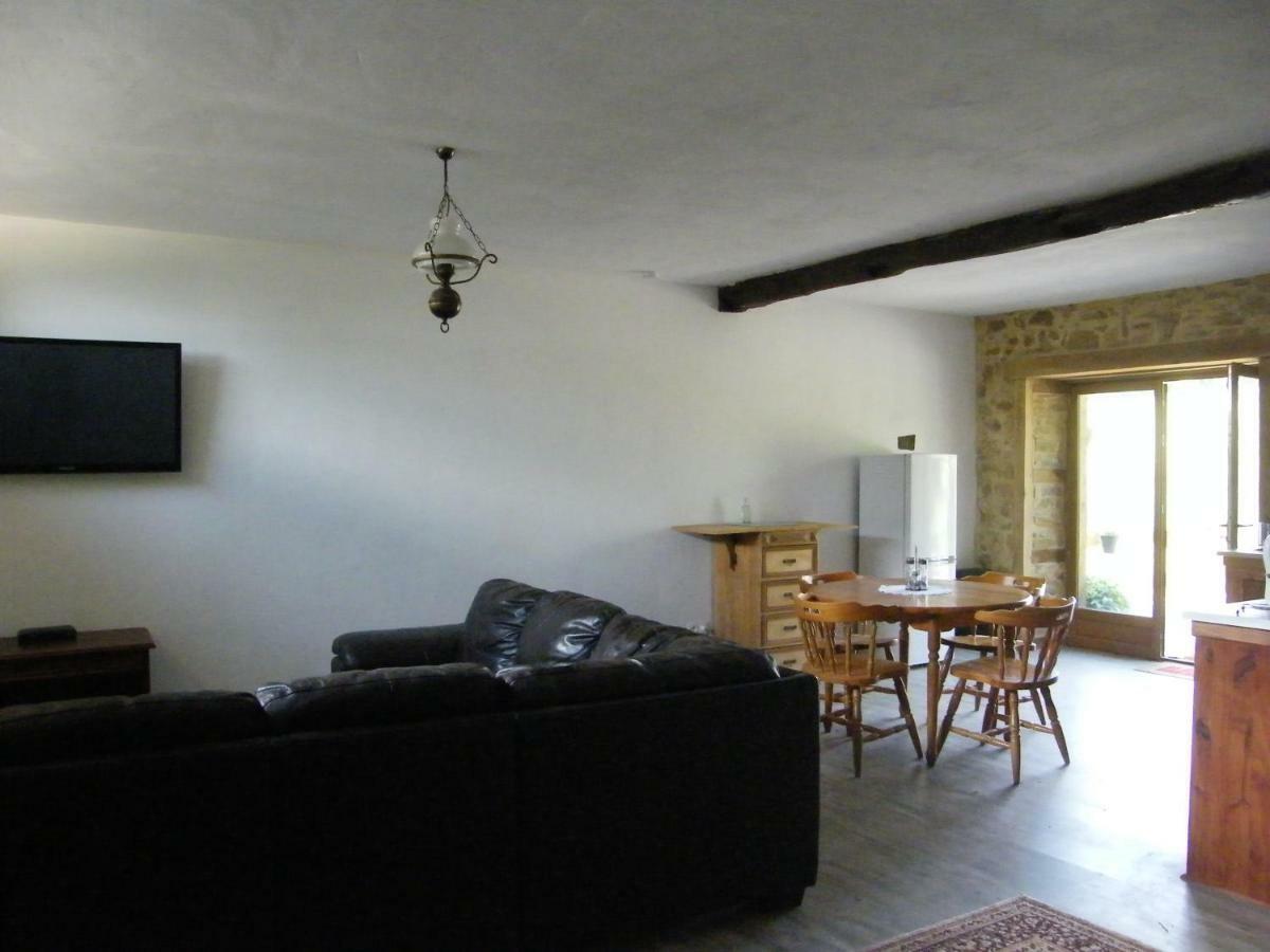 Pear Tree Gite Génis Extérieur photo